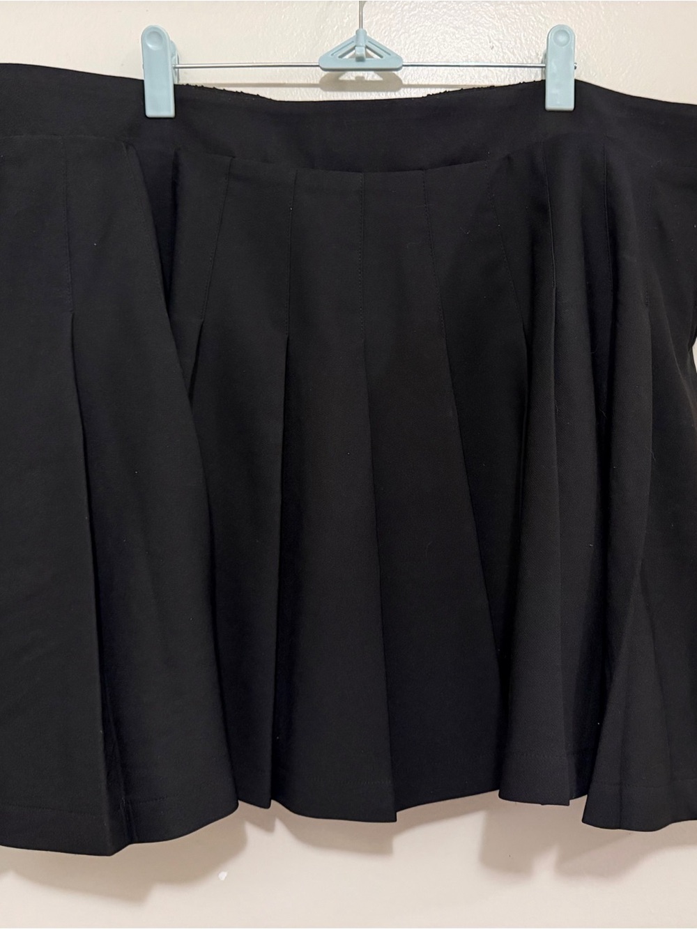My Violet Claire Pleated Women's Skirt in black